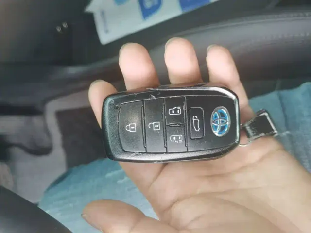Toyota Sienna — Фото автомобиля 8