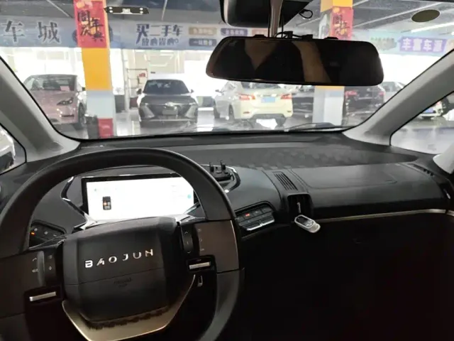 Baojun KiWi EV — Фото автомобиля 12