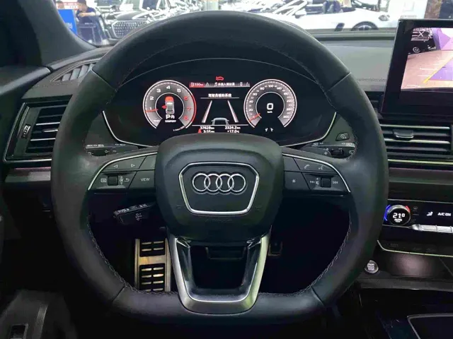 Audi Q5L — Фото автомобиля 11