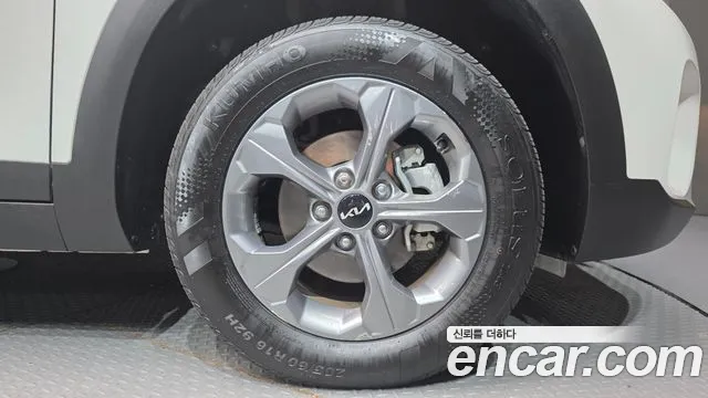 Kia Seltos Новый Seltos Бензин 2.0 2WD — Фото автомобиля 21