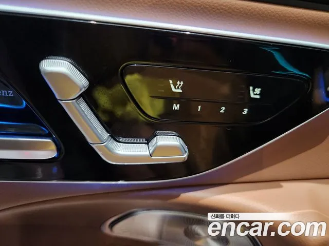 Mercedes-Benz E-Class — Фото автомобиля 16
