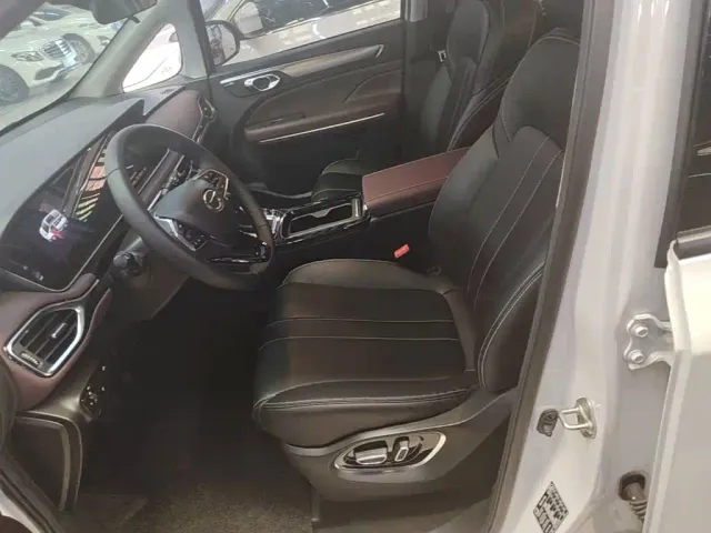 GAC Trumpchi M6 — Фото автомобиля 14