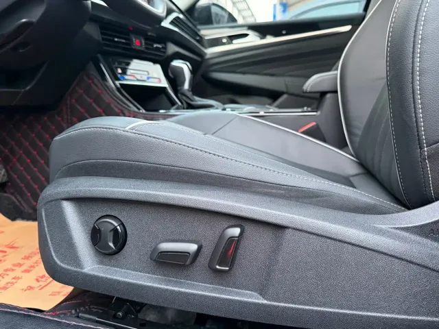 Volkswagen Passat — Фото автомобиля 19