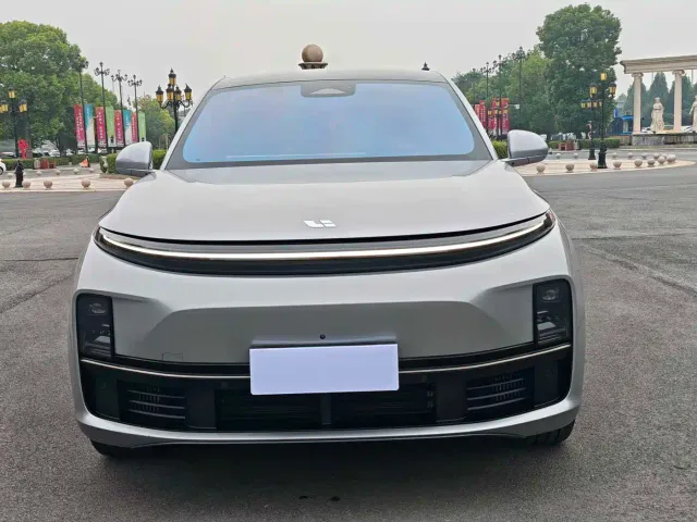 Li Auto L7 — Фото автомобиля 2