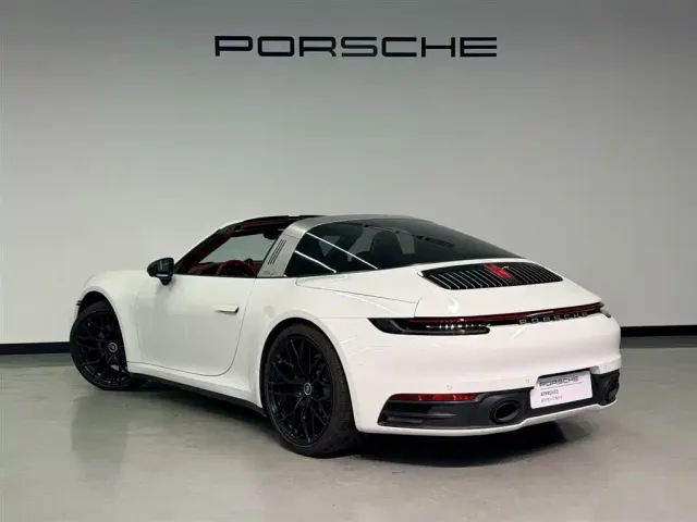 Porsche 911 — Фото автомобиля 2