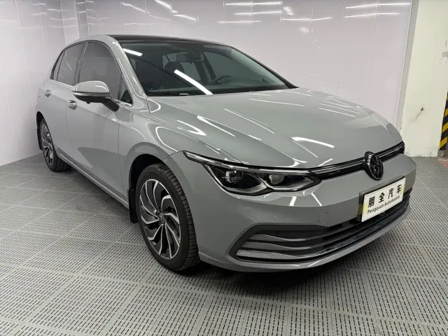 Volkswagen Golf — Фото автомобиля 3