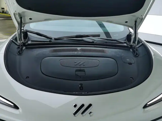 IM Motors LS6 — Фото автомобиля 10