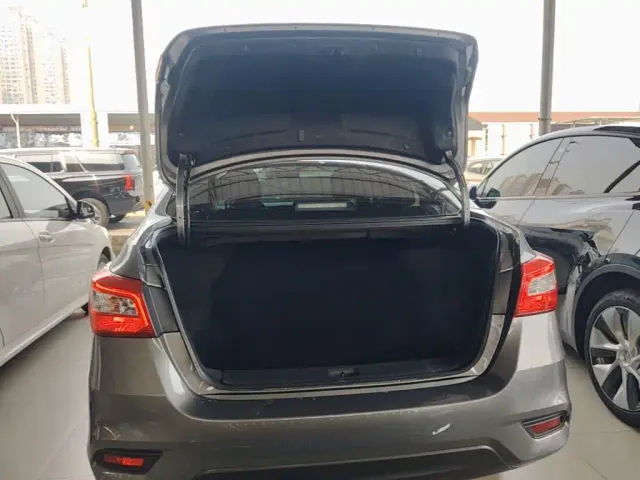 Nissan Sylphy — Фото автомобиля 18