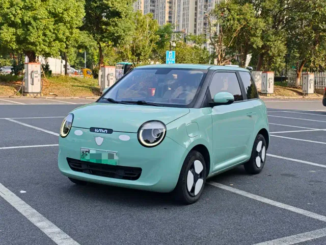 Фотография автомобиля — Changan Lumin