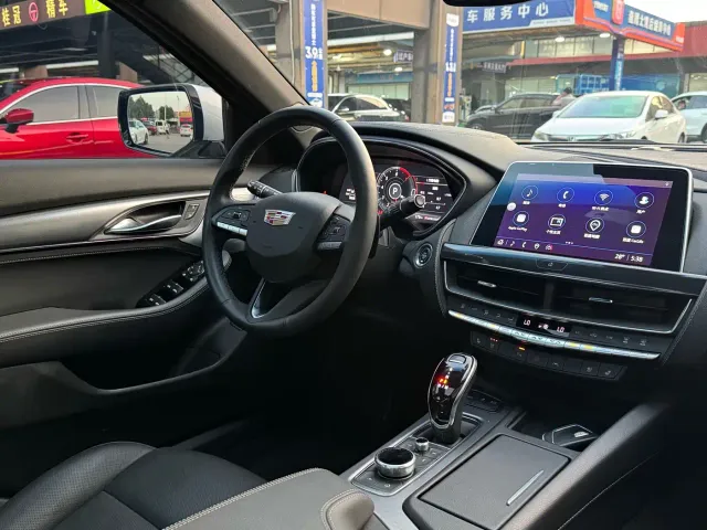 Cadillac CT5 — Фото автомобиля 10
