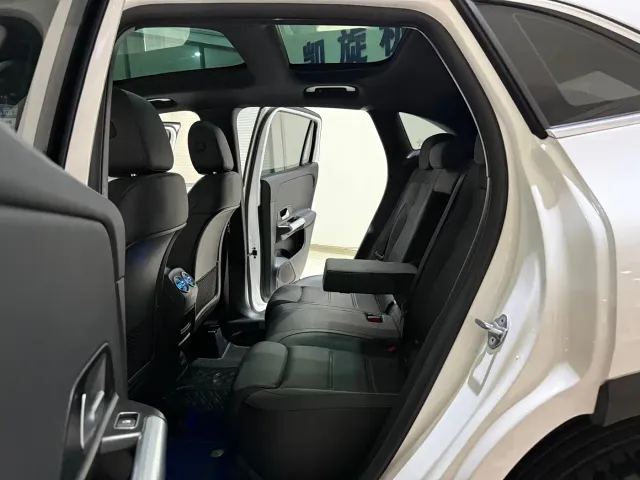 Mercedes-Benz GLA-Class — Фото автомобиля 10