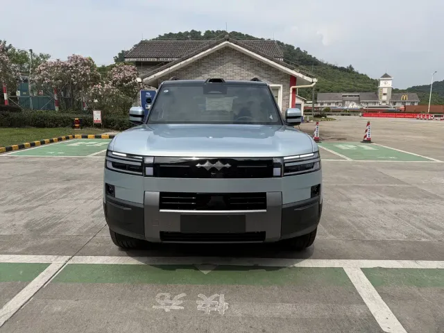 BYD FangChengBao Titanium 7 — Фото автомобиля 2
