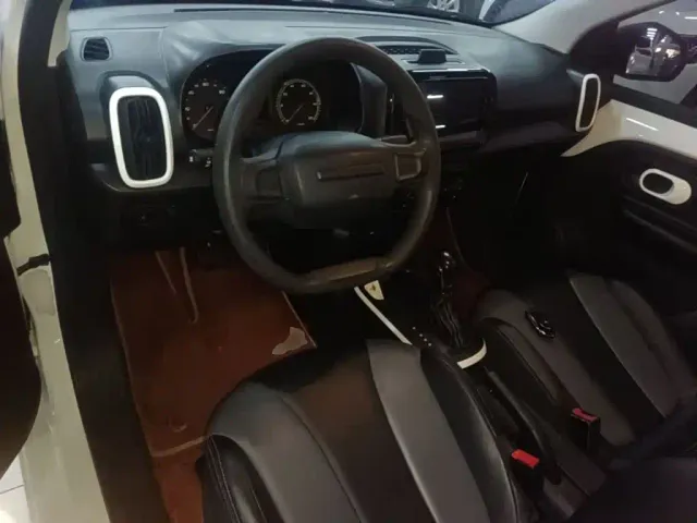 Roewe Clever — Фото автомобиля 9