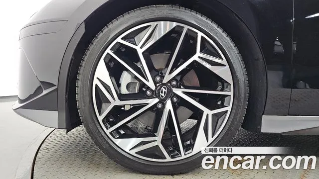 Hyundai Ioniq 6 — Фото автомобиля 5