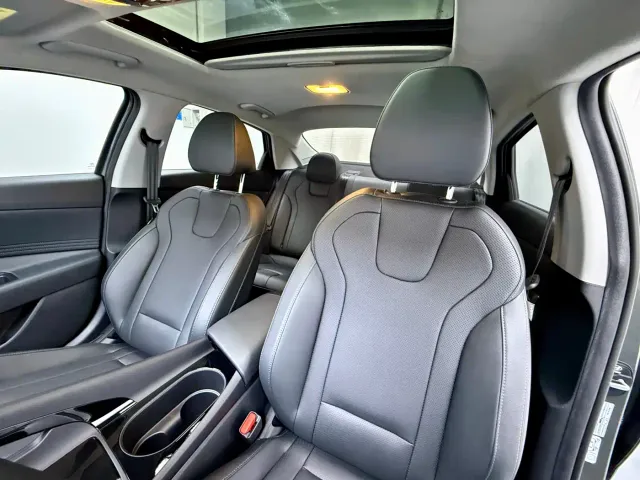 Hyundai Elantra — Фото автомобиля 14