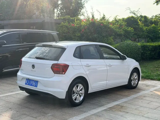 Volkswagen Polo — Фото автомобиля 7