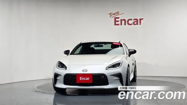 Toyota 86 GR86 — Фото автомобиля 3