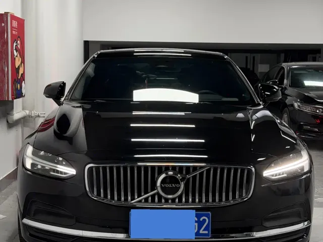 Volvo S90 — Фото автомобиля 2