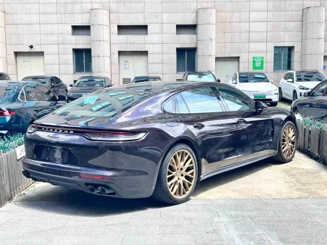 Porsche Panamera 2023 Panamera Executive Long Wheelbase 2.9T — Фото автомобиля 4
