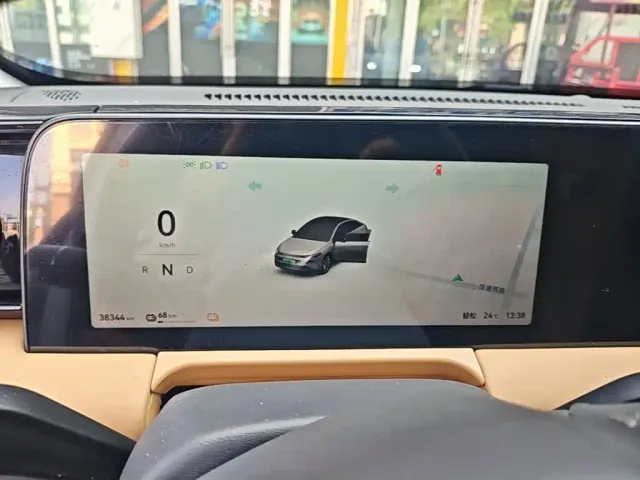 Leapmotor C01 — Фото автомобиля 11