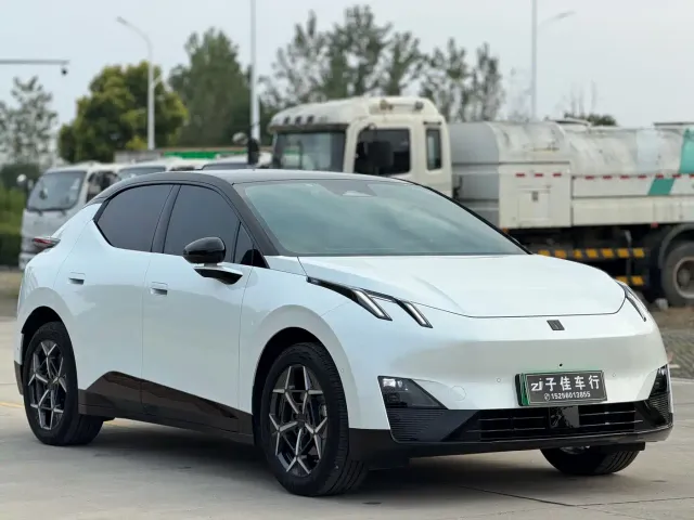 Lynk & Co Z20 — Фото автомобиля 3