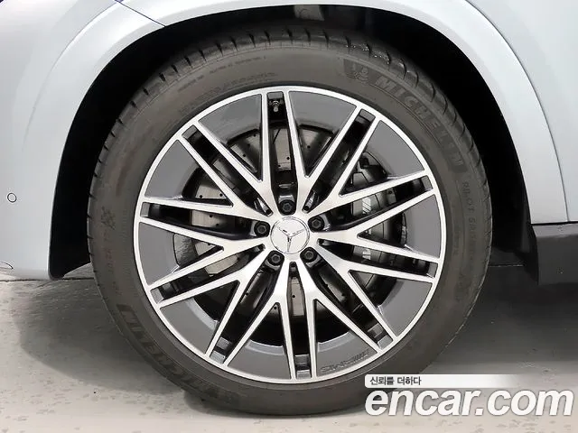 Mercedes-Benz GLE-Class — Фото автомобиля 20
