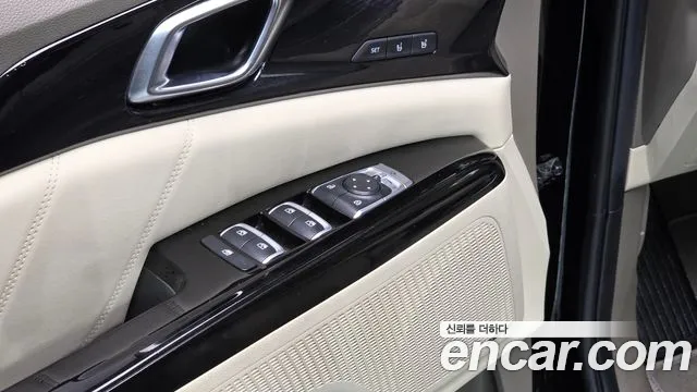 Kia Carnival Generation 4 — Фото автомобиля 16