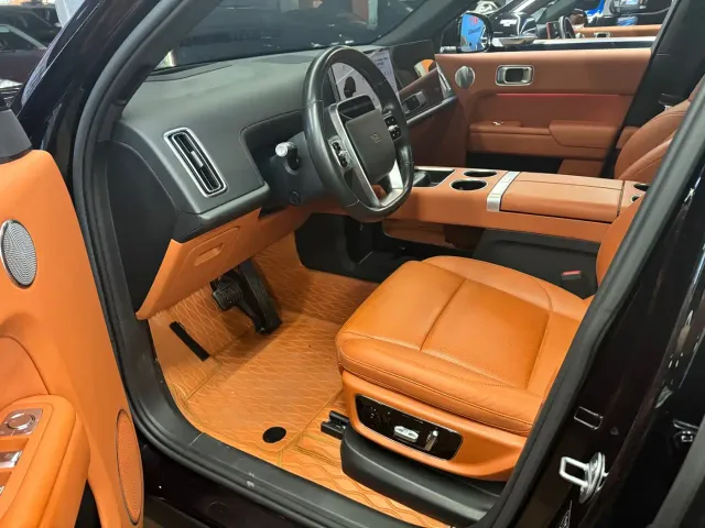 Li Auto L8 — Фото автомобиля 3