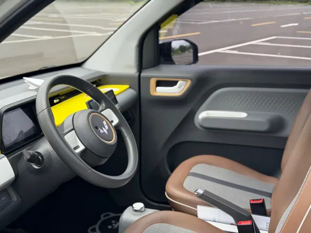 Wuling Hongguang Mini EV — Фото автомобиля 13