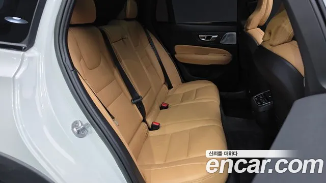 Вольво V60 V60 Cross Country 2 поколение B5 Ultimate AWD — Фото автомобиля 12