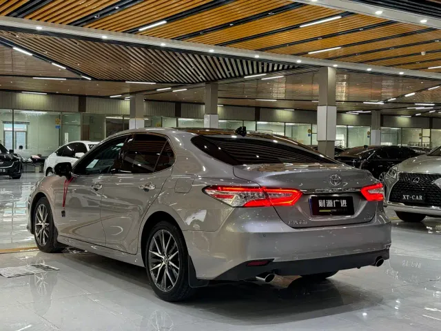 Toyota Camry — Фото автомобиля 11