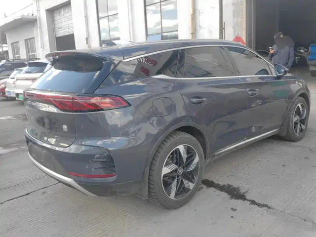 BYD Tang — Фото автомобиля 3