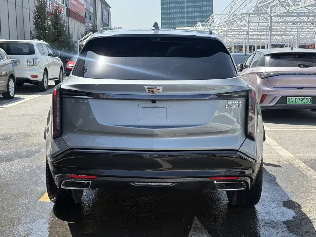 Cadillac XT5 — Фото автомобиля 9