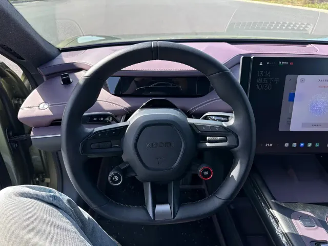 Xiaomi SU7 — Фото автомобиля 12