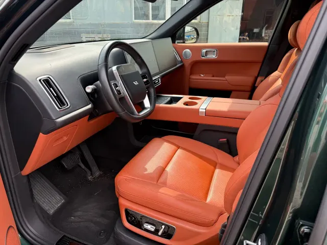 Li Auto L9 — Фото автомобиля 5