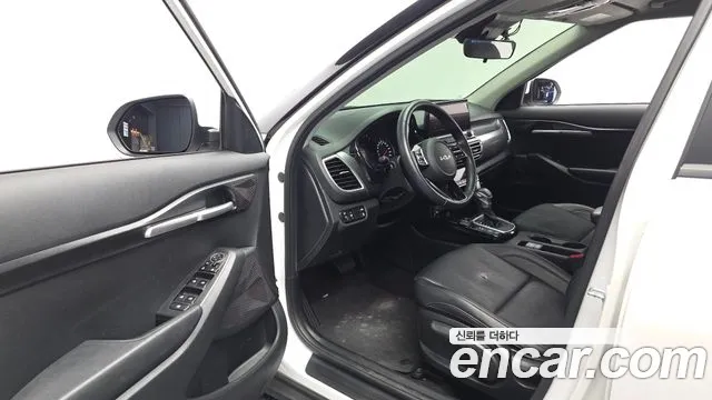 Kia Seltos — Фото автомобиля 15