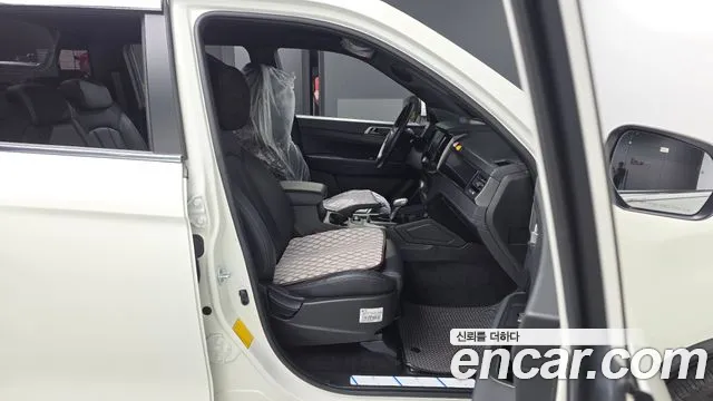 KG_Mobility_Ssangyong Rexton Новый Rexton Sport Khan Дизель 2.2 4WD — Фото автомобиля 11