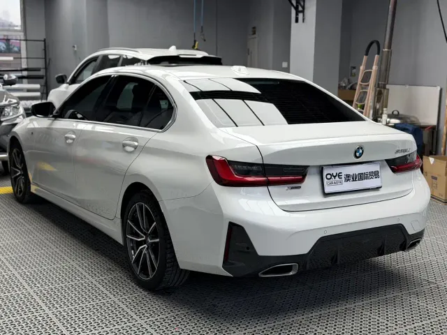 BMW 3 Series — Фото автомобиля 4