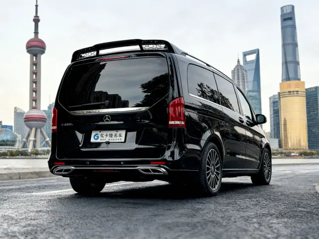 Yasheng Auto Yasheng V-Class — Фото автомобиля 4