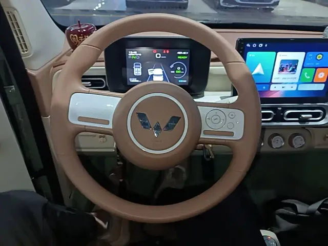 Wuling Hongguang Mini EV — Фото автомобиля 10