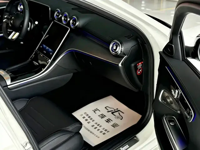Mercedes-Benz C-Class — Фото автомобиля 6