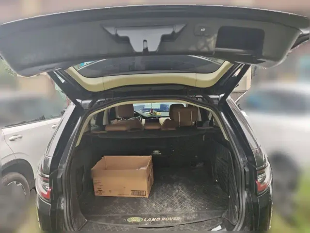 Land Rover Discovery Sport — Фото автомобиля 15