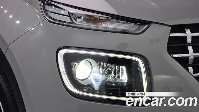 Hyundai Venue — Фото автомобиля 7