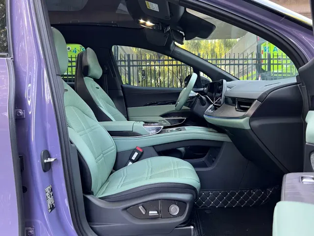 Hongqi Tian Gong 08 — Фото автомобиля 15