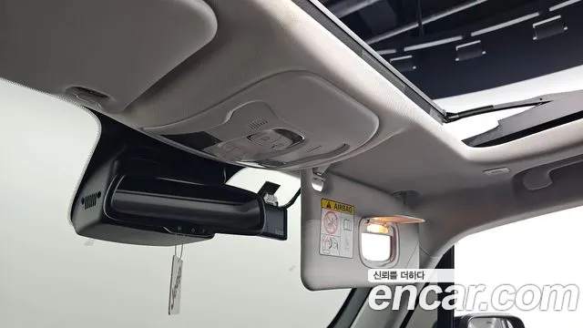 Jeep Renegade — Фото автомобиля 28