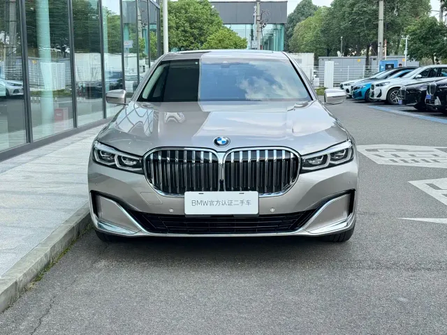 BMW 7 Series — Фото автомобиля 2