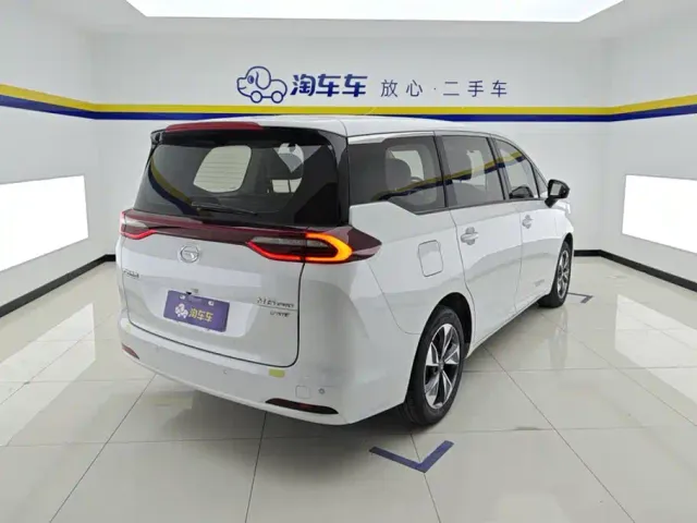 GAC Trumpchi M6 — Фото автомобиля 3