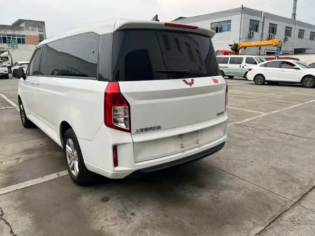 Wuling Zhengcheng — Фото автомобиля 5
