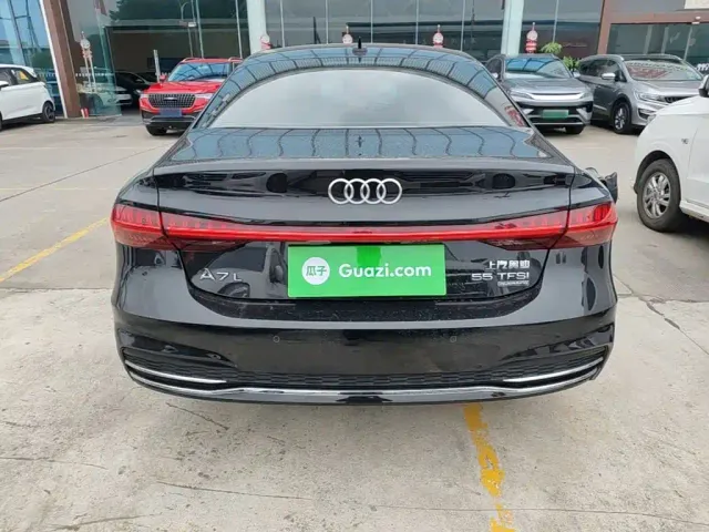 Audi A7L — Фото автомобиля 5