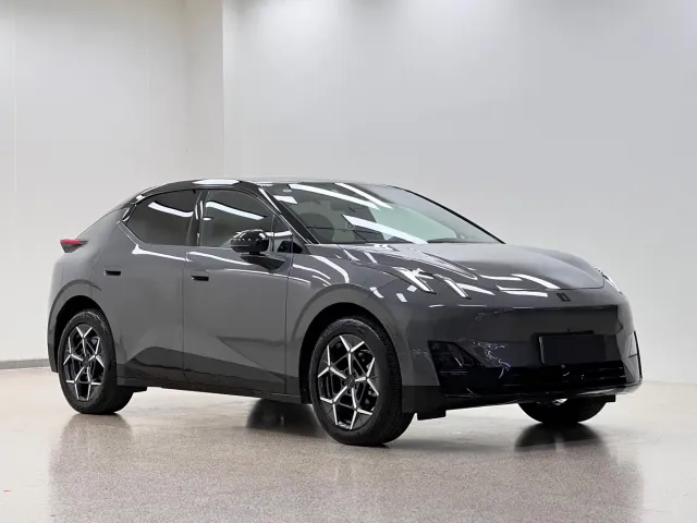 Lynk & Co Z20 — Фото автомобиля 3